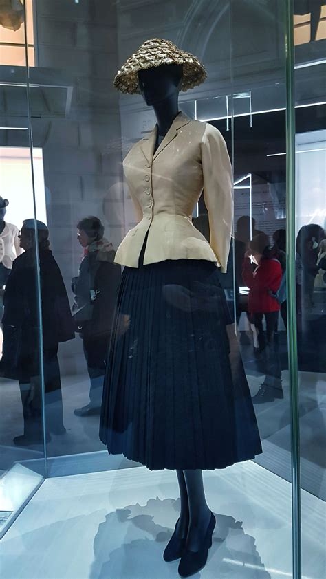 maglia dior paris|Dior bar suit history.